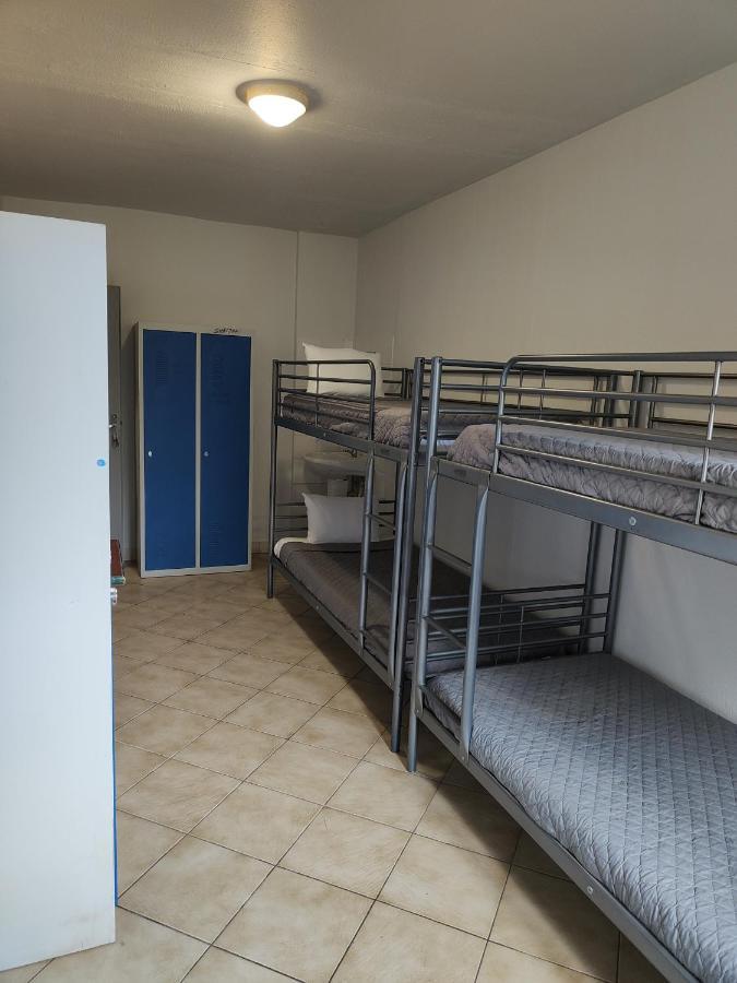 Hotel Les 4 Chenes Pontault-Combault Buitenkant foto